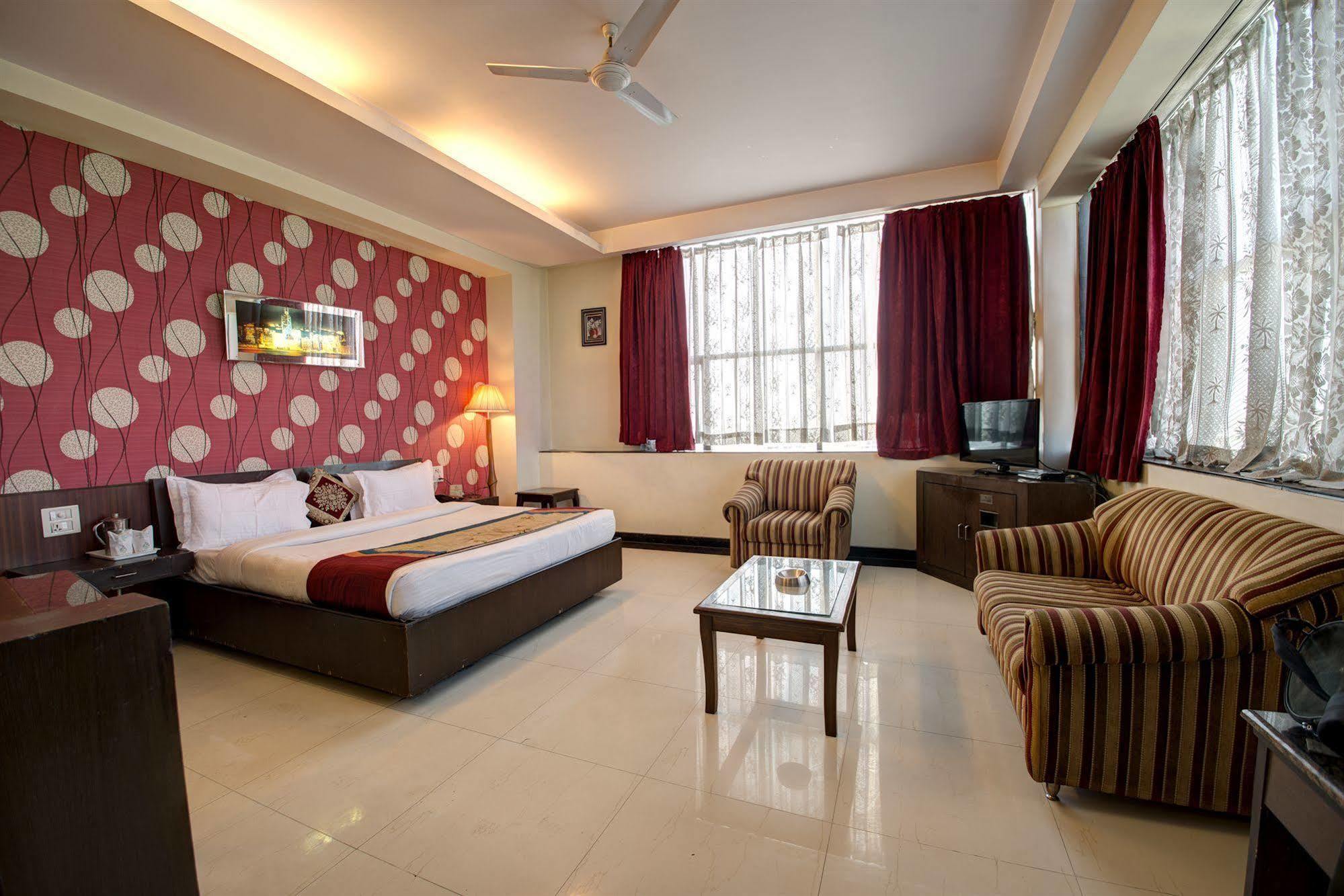 Hotel Pr Residency Αμριτσάρ Εξωτερικό φωτογραφία